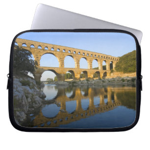 Protection Pour Ordinateur Portable France, Avignon. L'aqueduc romain Pont du Gard