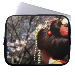 Protection Pour Ordinateur Portable Japon, Kyoto. Vue arrière en gros plan de geisha