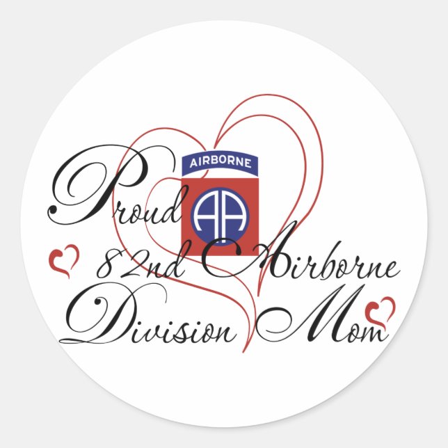Proud 82nd Airborne Mom Heart Classic Round Sticker (Front)