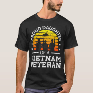  Proud Daughter US Army Vietnam Veteran USA Flag  T-Shirt