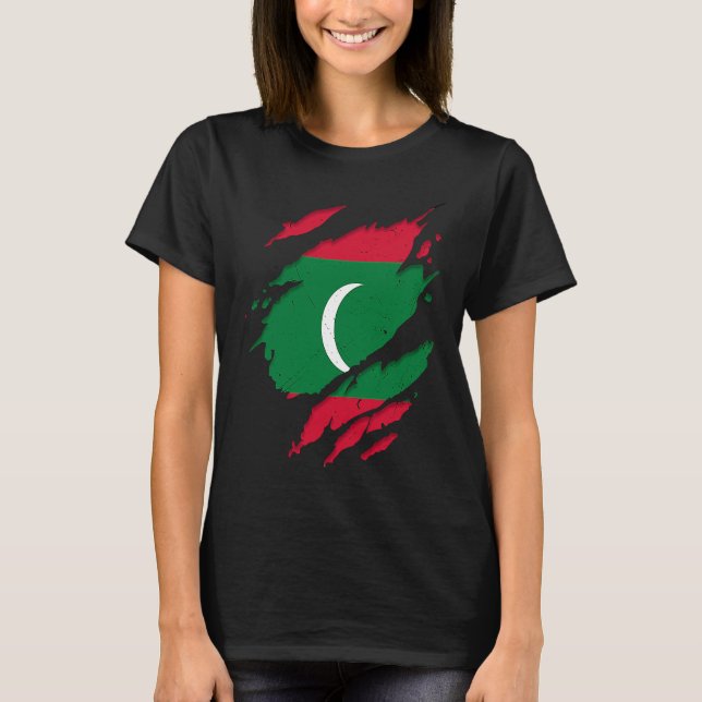 Proud Dhivehin Torn Ripped Maldives Flag T-Shirt (Front)