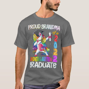 Proud Grandma Of A 2022 Kindergarten Graduate Unic T-Shirt