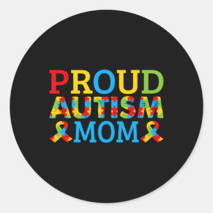 Proud Mom Wears Coloured Puzzle Pieces For Autism Classic Round Sticker