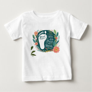 Proud Nurse Mama – Floral Baby Footprint Design T-Shirt