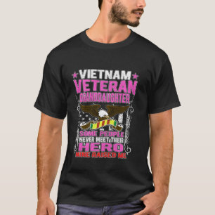 Proud Vietnam Veteran Granddaughter Military Vet G T-Shirt