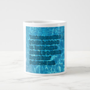 Psaume 37:23-24 WEBU Mug