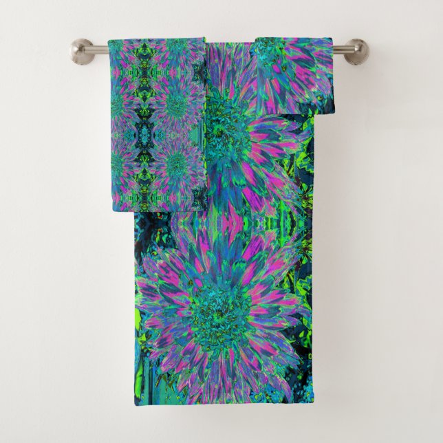 Psychedelic Magenta, Aqua and Lime Green Dahlia Bath Towel Set (Insitu)