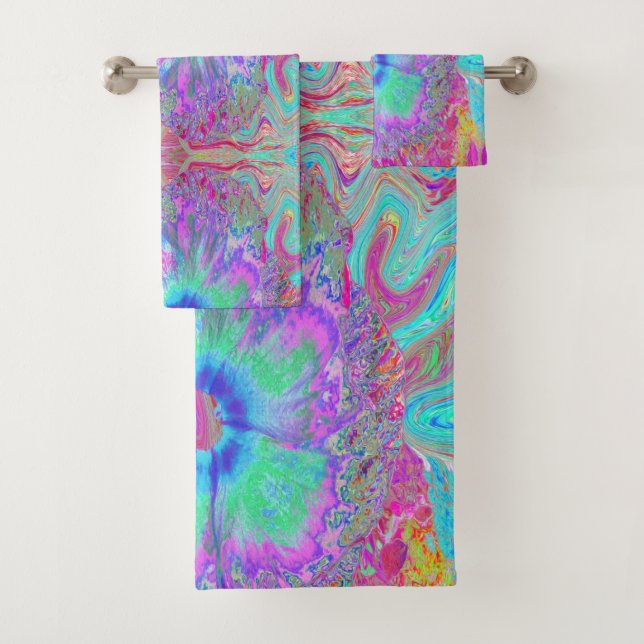 Psychedelic Retro Rainbow Blue Hibiscus Bath Towel Set (Insitu)