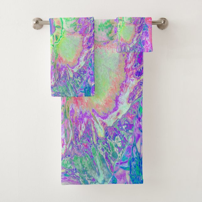 Psychedelic Trippy Lime Green and Purple Hibiscus Bath Towel Set (Insitu)