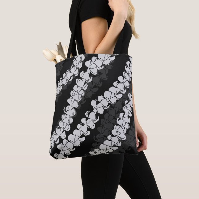 Puakenikeni hawaiian aloha print pattern tote bag (Close Up)