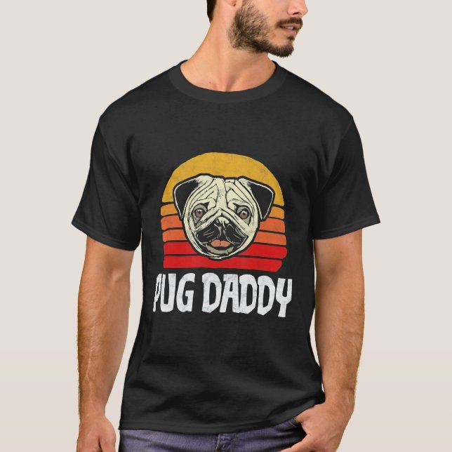 Pug Daddy Simple Funny Cute Pug Face Retro 80s Sun T-Shirt (Front)
