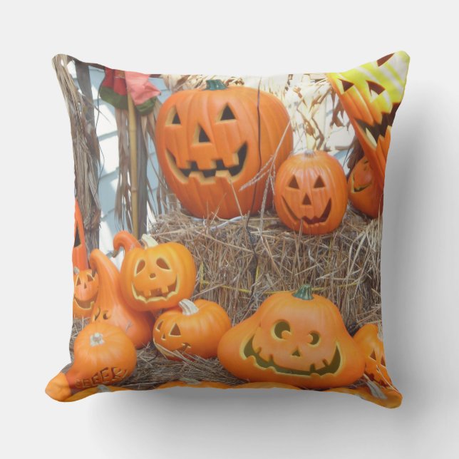 Pumpkin halloween jack o lantern orange pumpkins outdoor pillow (Front)