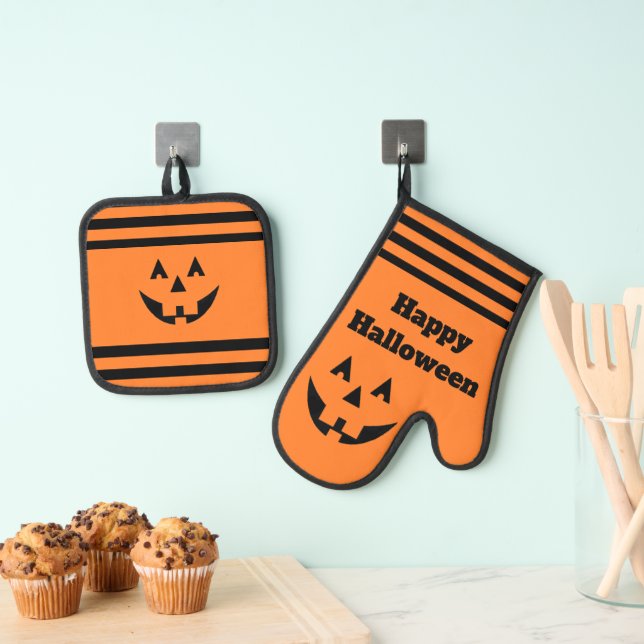 Pumpkin Oven Mitt & Pot Holder Set (Insitu(Hanging))