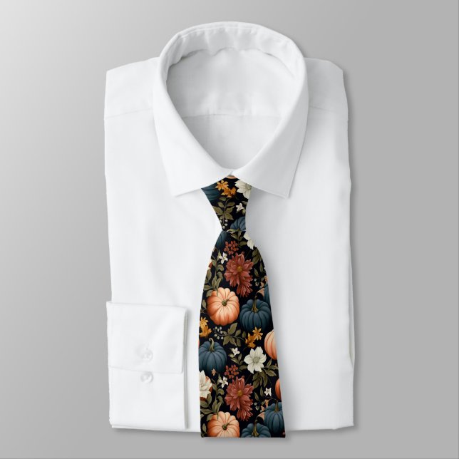 Pumpkin Pattern Necktie (Tied)