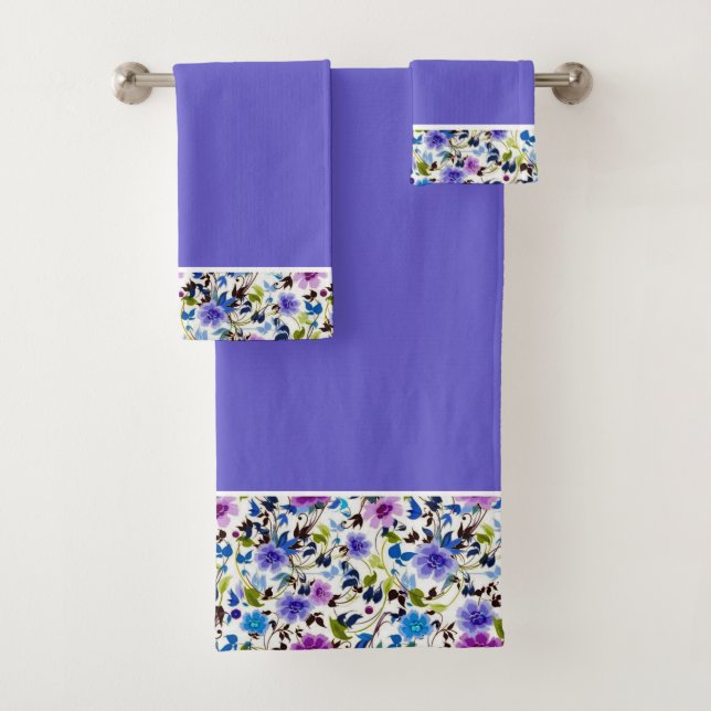 Purple and blue floral bath towel set (En situation)