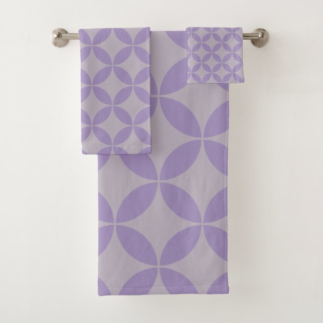 Purple and Lilac Mid Century Modern Pattern Bath Towel Set (Insitu)