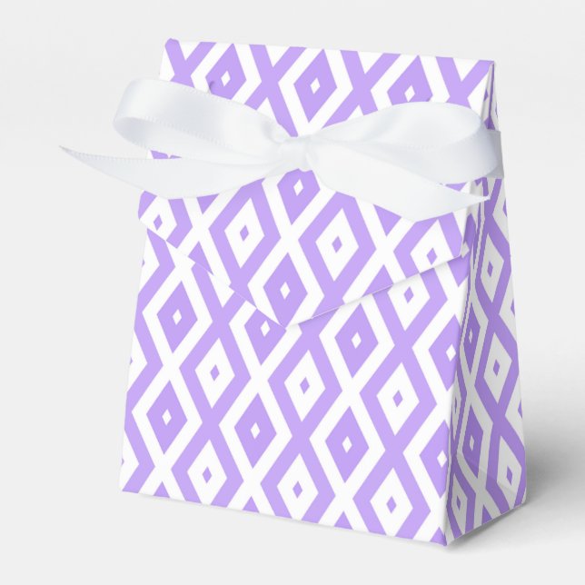Purple and white diamond pattern favor box (Front Side)