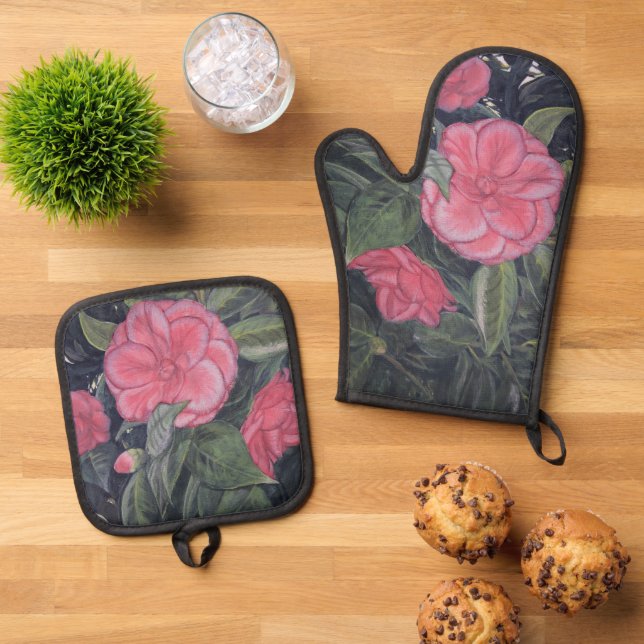 Purple Dawn Camellia Oven Mitt & Pot Holder Set (Top Down)