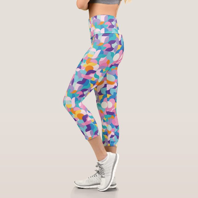 Purple & Pink Geometric Pattern Capri Leggings (Left)
