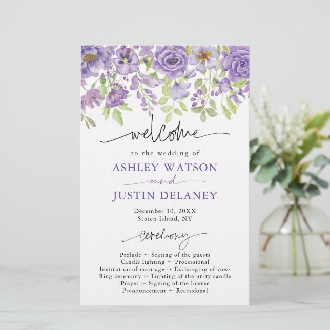 Purple rêves stylish floral programme de mariage (Debout devant)