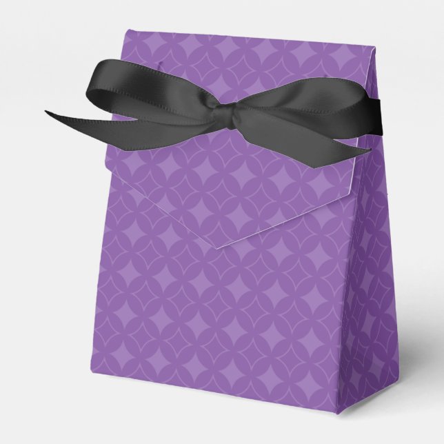 Purple shippo pattern favor box (Front Side)