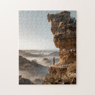 Puzzle aventure rock escalade majestueux ciel jaune seul