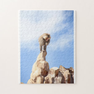 Puzzle Babouin majestueux sur un sommet de montagne