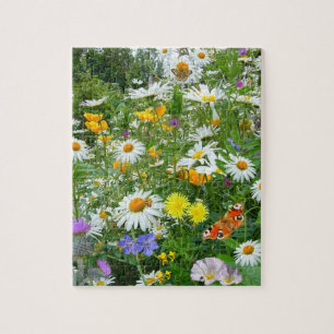 Puzzle Beau pré de fleur sauvage et de papillon