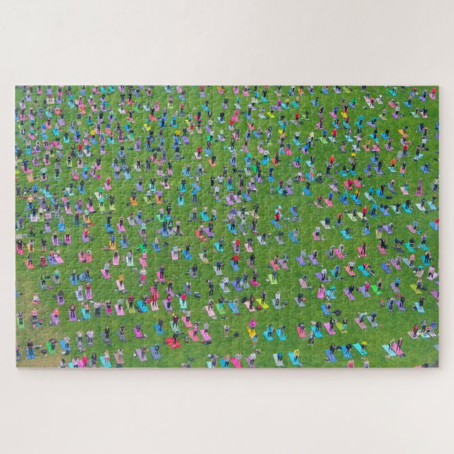 Puzzle Beaucoup de gens faisant du yoga ensemble d'en hau (Horizontal)