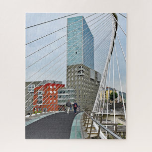 Puzzle Bilbao. Zubizuri ou le pont de Campo Volantin