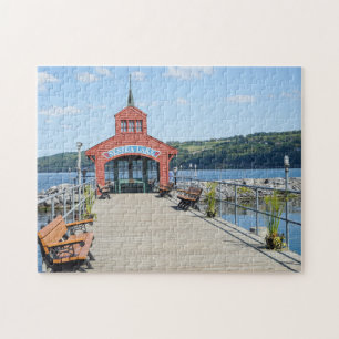 Puzzle Boathouse rouge sur le lac Seneca