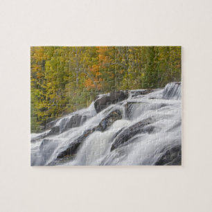 Puzzle Bond Falls sur la branche moyenne de l'Ontonagon