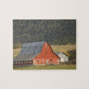 Puzzle CANADA, Colombie-Britannique, Enderby. Grange roug