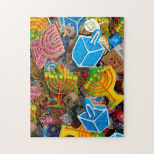 Puzzle Chanukah Menorahs, Dreidels, Gelt