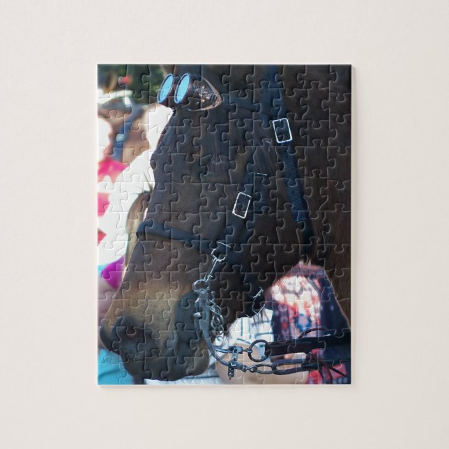 Puzzle Cheval arabe Brown foncé portant des lunettes (Vertical)