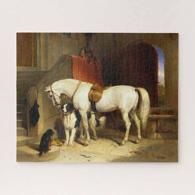 PUZZLE CHEVAL BLANC AVEC CHIENS ET FALCONS EN STABLE (Horizontal)