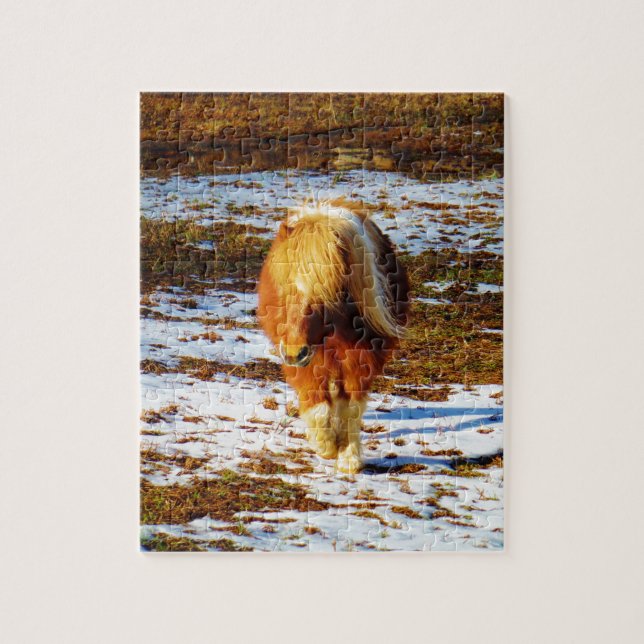 Puzzle Cheval miniature Brown et crème dans la neige. (Vertical)