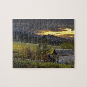 Puzzle Ciel de coucher de soleil sur vignobles et cabane 