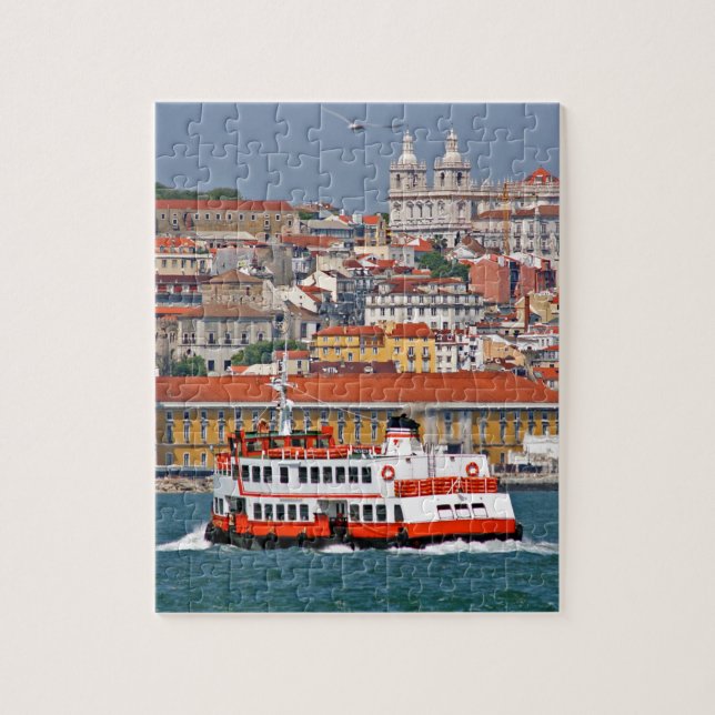 Puzzle Ciel de Lisbonne avec vieux ferry sur le fleuve Ta (Vertical)