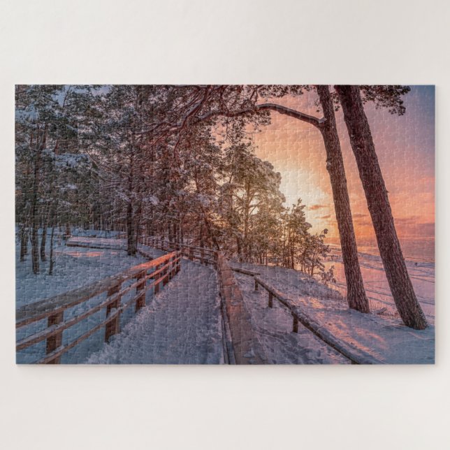 Puzzle Coucher de soleil d'hiver dans la pinède près de l (Horizontal)