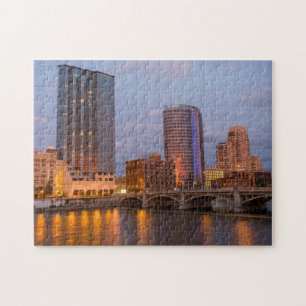 Puzzle Coucher de soleil sur l'horizon, sur la Grand Rive