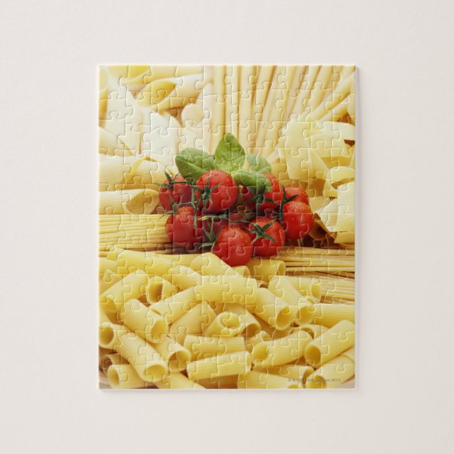 Puzzle cuisine italienne. Pâtes et tomates. (Vertical)