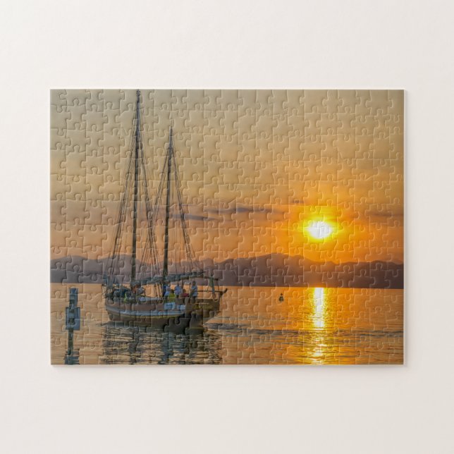 Puzzle de croisière au coucher du soleil sur le la (Horizontal)