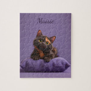 Puzzle Dessin Tortoiseshell Kitten sur coussin pourpre