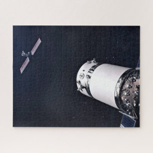 Puzzle Dragon Xl Spacecraft S'Approche D'Une Passerelle L