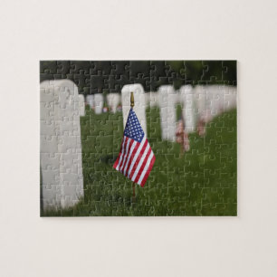 Puzzle Drapeaux américains sur les tombes de vétérans amé