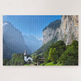 Puzzle Eglise dans la vallée de Lauterbrunnen, Suisse