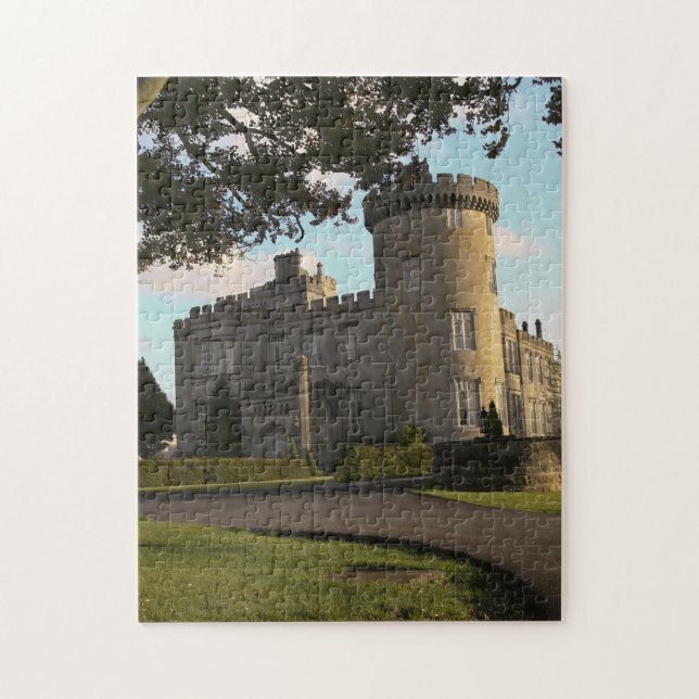 Puzzle En Irlande, l'entrée côté château de Dromoland (Vertical)
