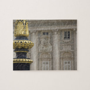 Puzzle Espagne, Madrid. Palais royal, lampe dorée ornée