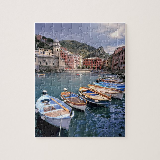 Puzzle Europe, Italie, Vernazza. Bateaux aux peintures vi (Vertical)